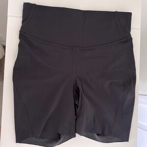 Lululemon Fast and Free High Rise Short in size 6